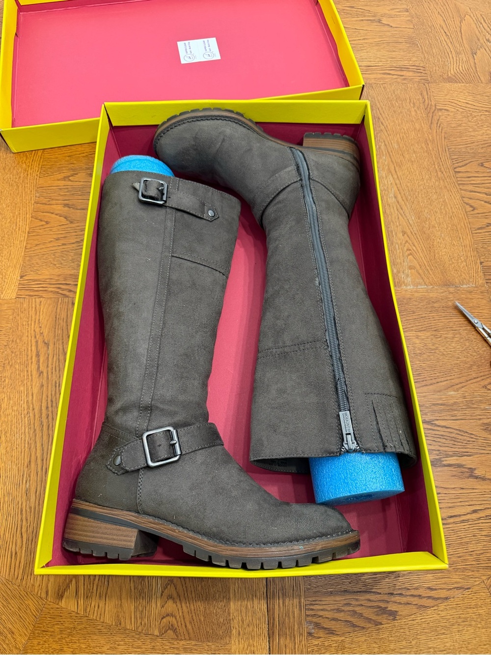 Kenneth Cole Reaction Women's Tall Buckle Zip Grey Suede Riding Boots Size 7